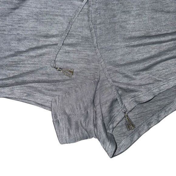 NWT PINK Victoria's Secret Gray Short Romper V Neck Size M Elastic Waist - Picture 6 of 7